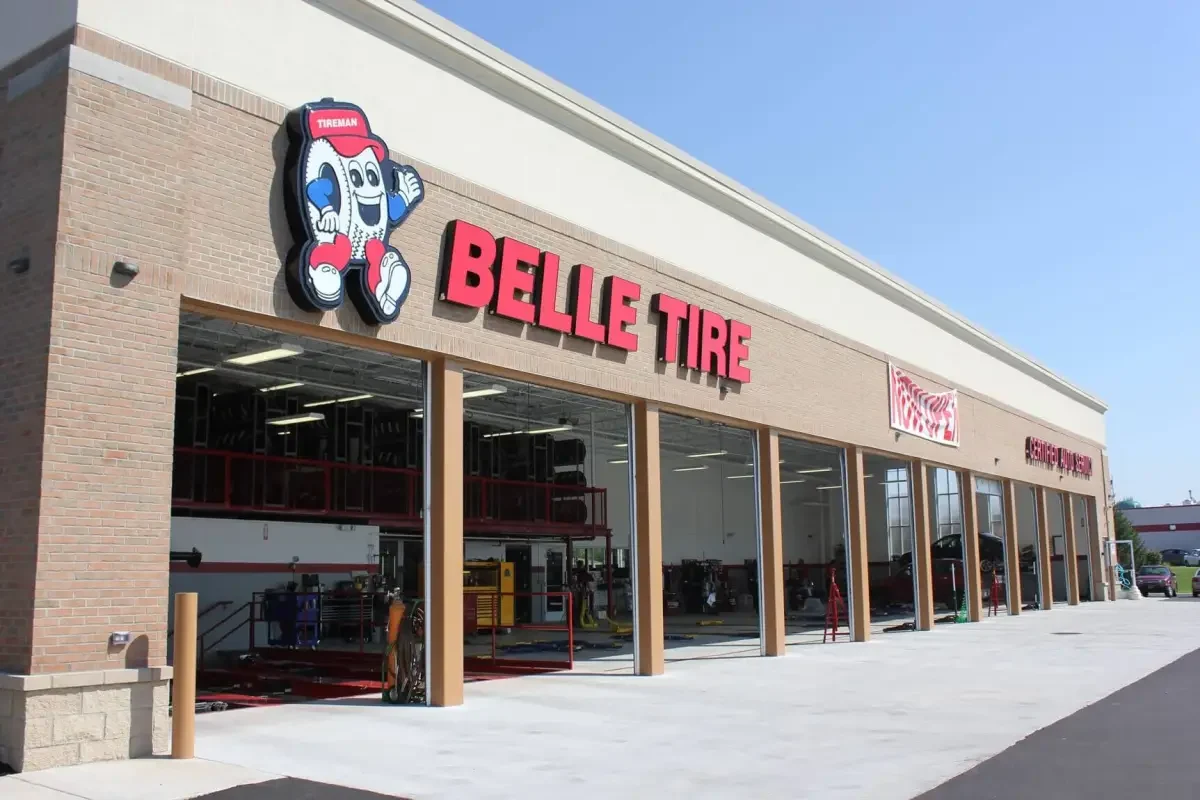 Belle-Tire-Tire_Bay